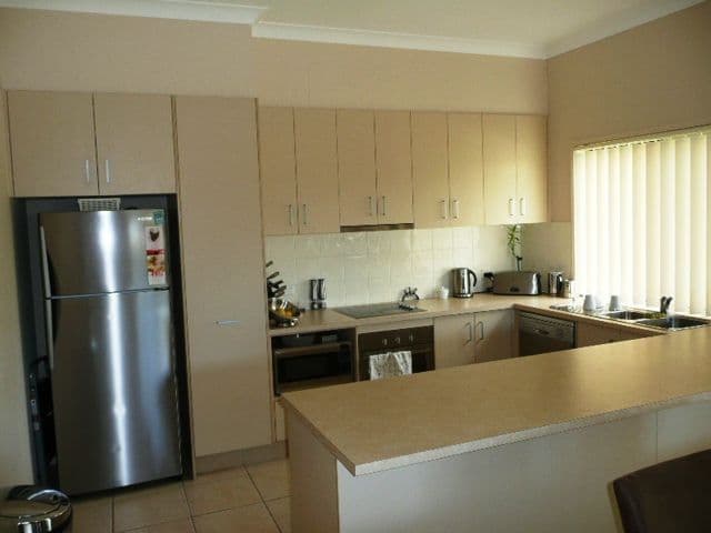 9 Wendy Court, UPPER COOMERA QLD 4209, Upper Coomera - Thumbnail 4