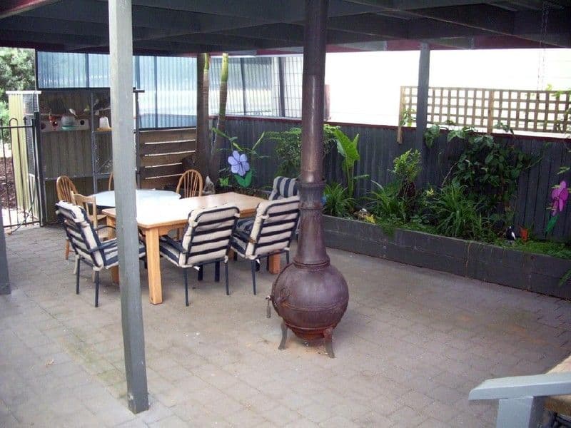 15 Fullarton Street, BORDERTOWN SA 5268, Bordertown - Thumbnail 2