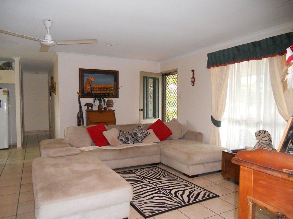 2 Freeman Avenue, SLADE POINT QLD 4740, Slade Point - Thumbnail 2