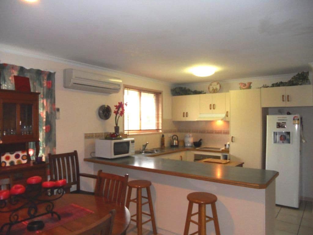 2 Freeman Avenue, SLADE POINT QLD 4740, Slade Point - Thumbnail 5