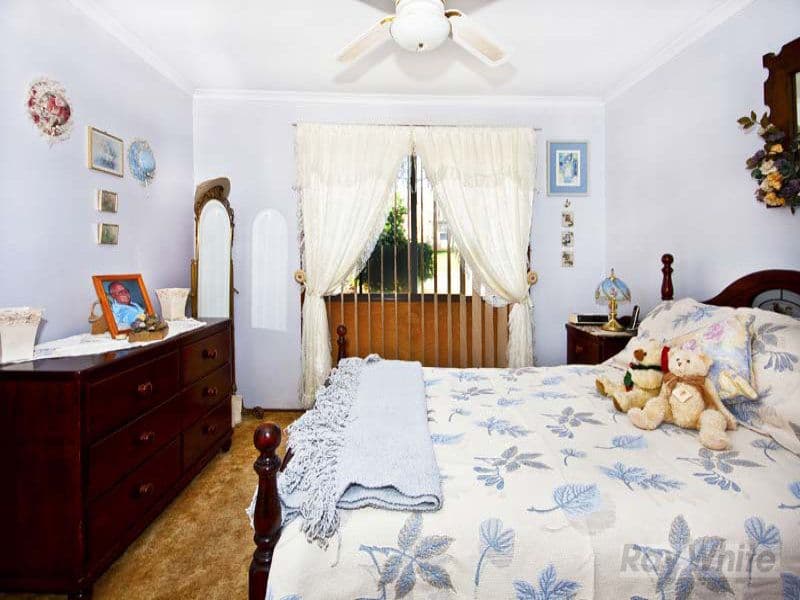 35 Gundagai Crescent, WAKELEY NSW 2176, Wakeley - Thumbnail 2