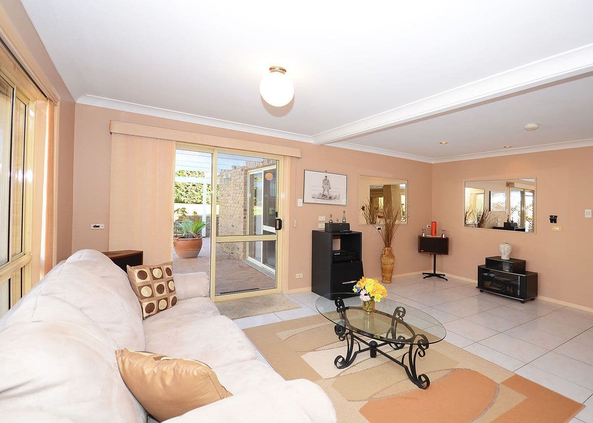 33 Haydn Drive, KAWUNGAN QLD 4655, Kawungan - Thumbnail 2