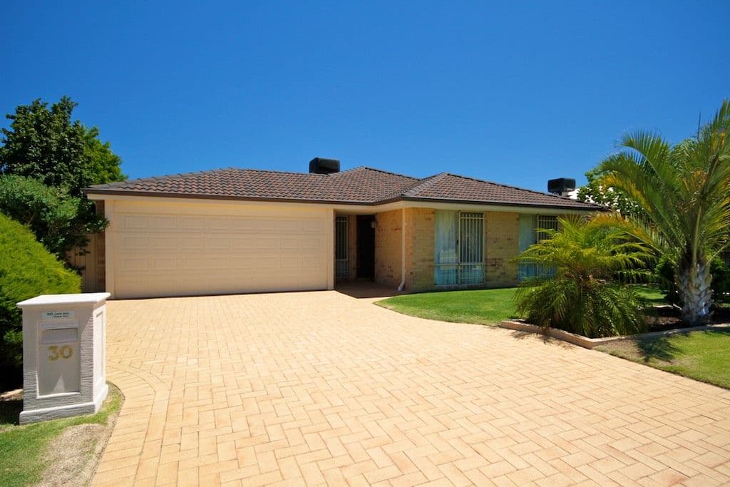 30 Alsace Avenue, CAVERSHAM WA 6055, Caversham - Thumbnail 2