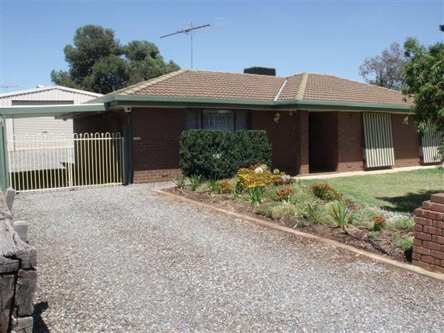 27 Luringa Close, CRAIGMORE SA 5114, Craigmore - Thumbnail 2