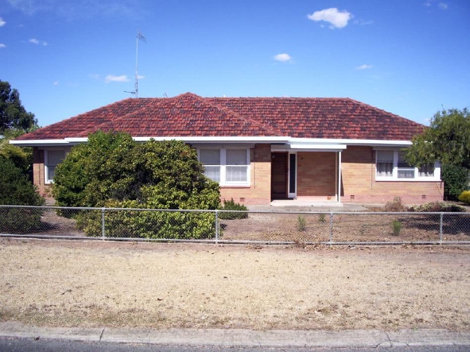2 Philip Avenue, BORDERTOWN SA 5268, Bordertown - Image 1