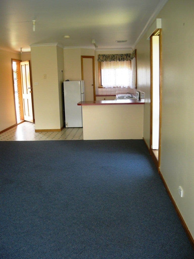 1/5-7 Newnham Close, NEWNHAM TAS 7248, Newnham - Thumbnail 2