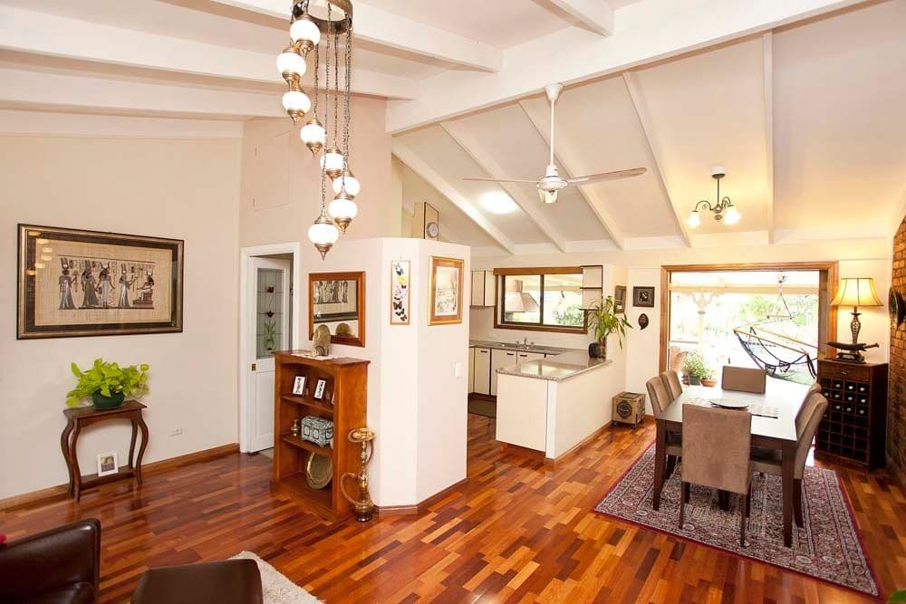 15 Winthrop Street, WISHART QLD 4122, Wishart - Thumbnail 2