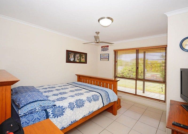 15 Michelle Drive, POINT VERNON QLD 4655, Point Vernon - Thumbnail 7