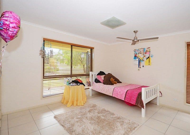 15 Michelle Drive, POINT VERNON QLD 4655, Point Vernon - Thumbnail 8