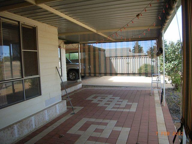 15 Gooch Street, THREE SPRINGS WA 6519, Three Springs - Thumbnail 2
