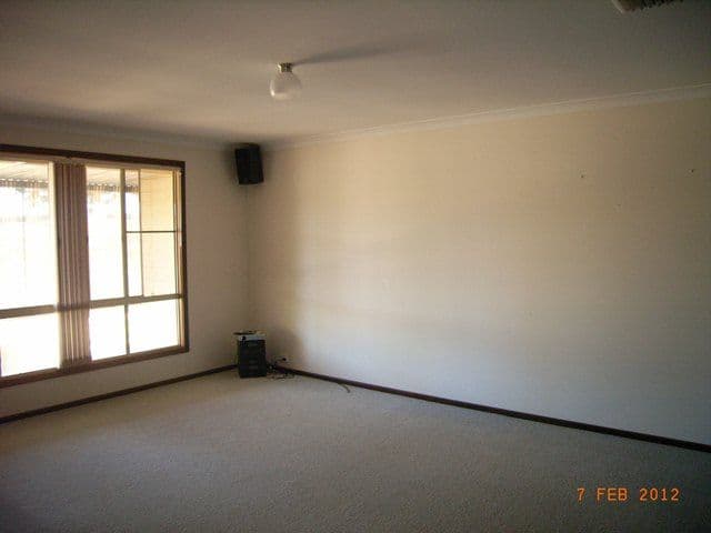 15 Gooch Street, THREE SPRINGS WA 6519, Three Springs - Thumbnail 4