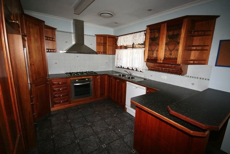 1 Tarana Road, OBERON NSW 2787, Oberon - Thumbnail 2
