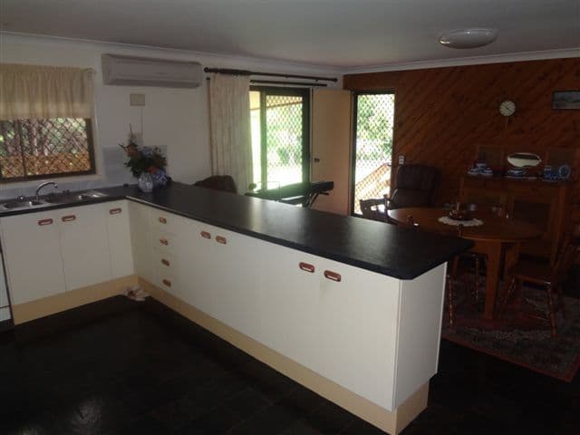 13 Plaza Circle, HIGHFIELDS QLD 4352, Highfields - Thumbnail 7