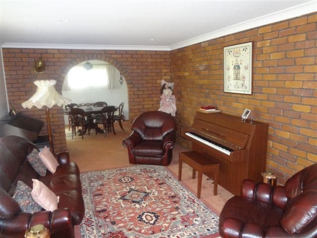 13 Plaza Circle, HIGHFIELDS QLD 4352, Highfields - Thumbnail 3