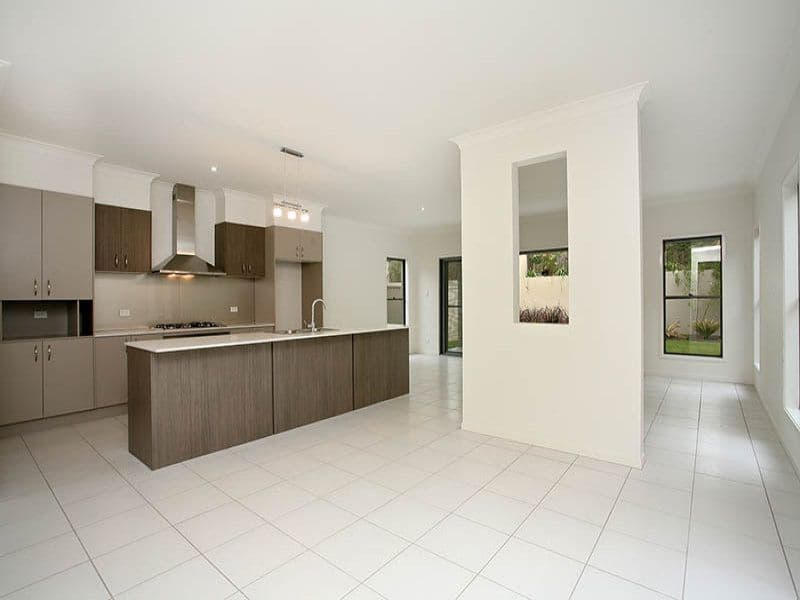27 Walker Street, CORINDA QLD 4075, Corinda - Thumbnail 4