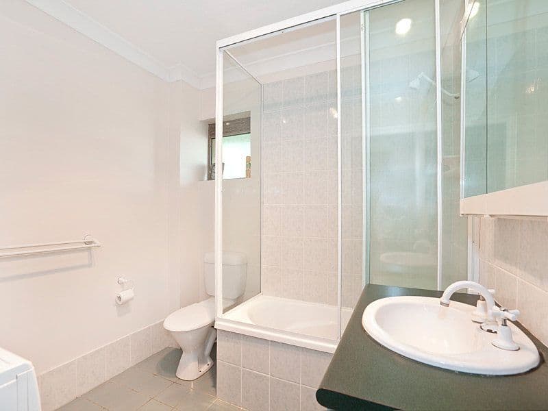 39 Ada Street, TARINGA QLD 4068, Taringa - Thumbnail 4