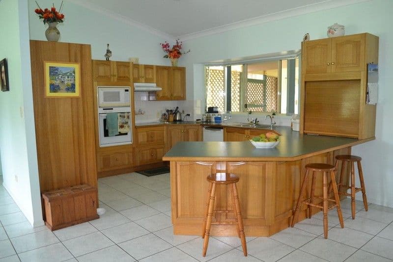 81 Norman Drive, YEPPOON QLD 4703, Yeppoon - Thumbnail 2
