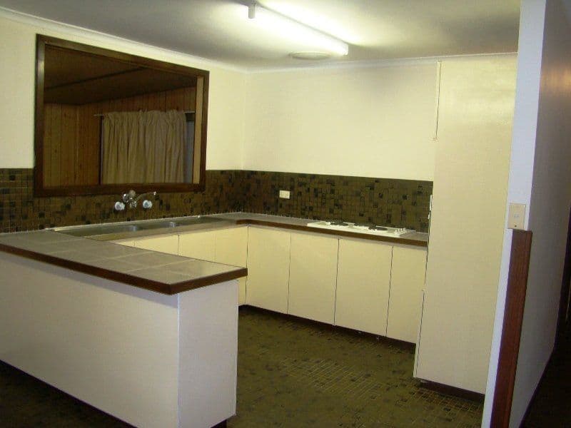 30 Burges Road, MULLEWA WA 6630, Mullewa - Thumbnail 2