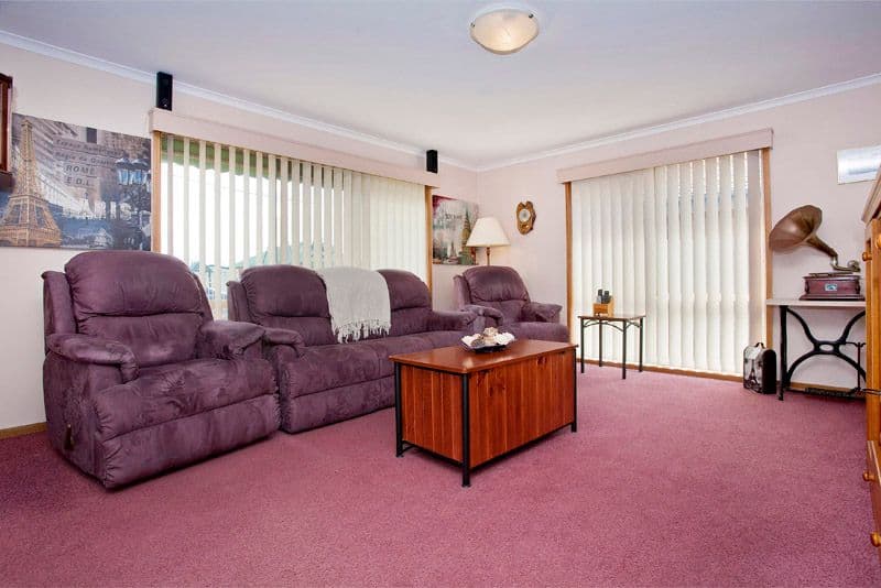 31 Carbine Drive, ST ALBANS PARK VIC 3219, St Albans Park - Thumbnail 6