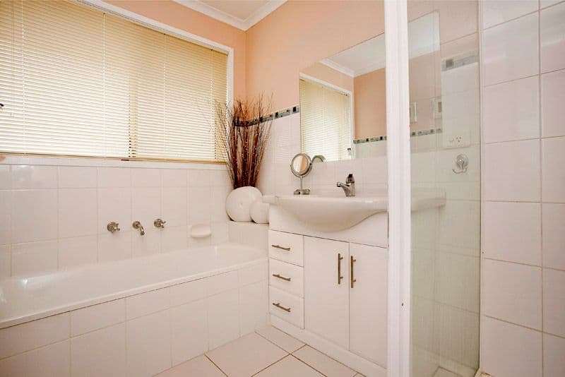 31 Carbine Drive, ST ALBANS PARK VIC 3219, St Albans Park - Thumbnail 8