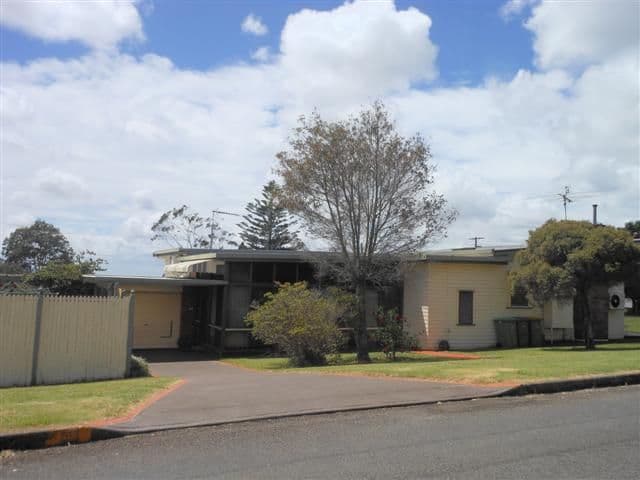 11 Reginald Street, MOUNT LOFTY QLD 4350, Mount Lofty - Thumbnail 2