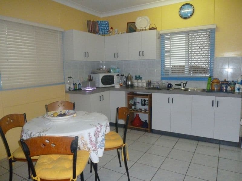 70 Bannister Street, SOUTH MACKAY QLD 4740, South Mackay - Thumbnail 2