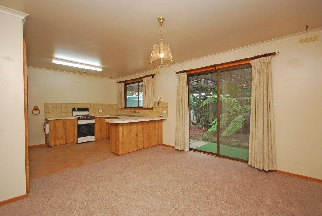 21 Greenhalghs Road, DELACOMBE  Victoria  3356, Australia, Delacombe - Thumbnail 2