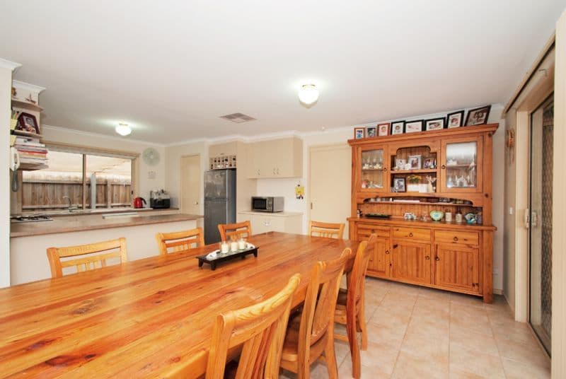 3 Allamanda Crescent, SOUTH MORANG VIC 3752, South Morang - Thumbnail 4