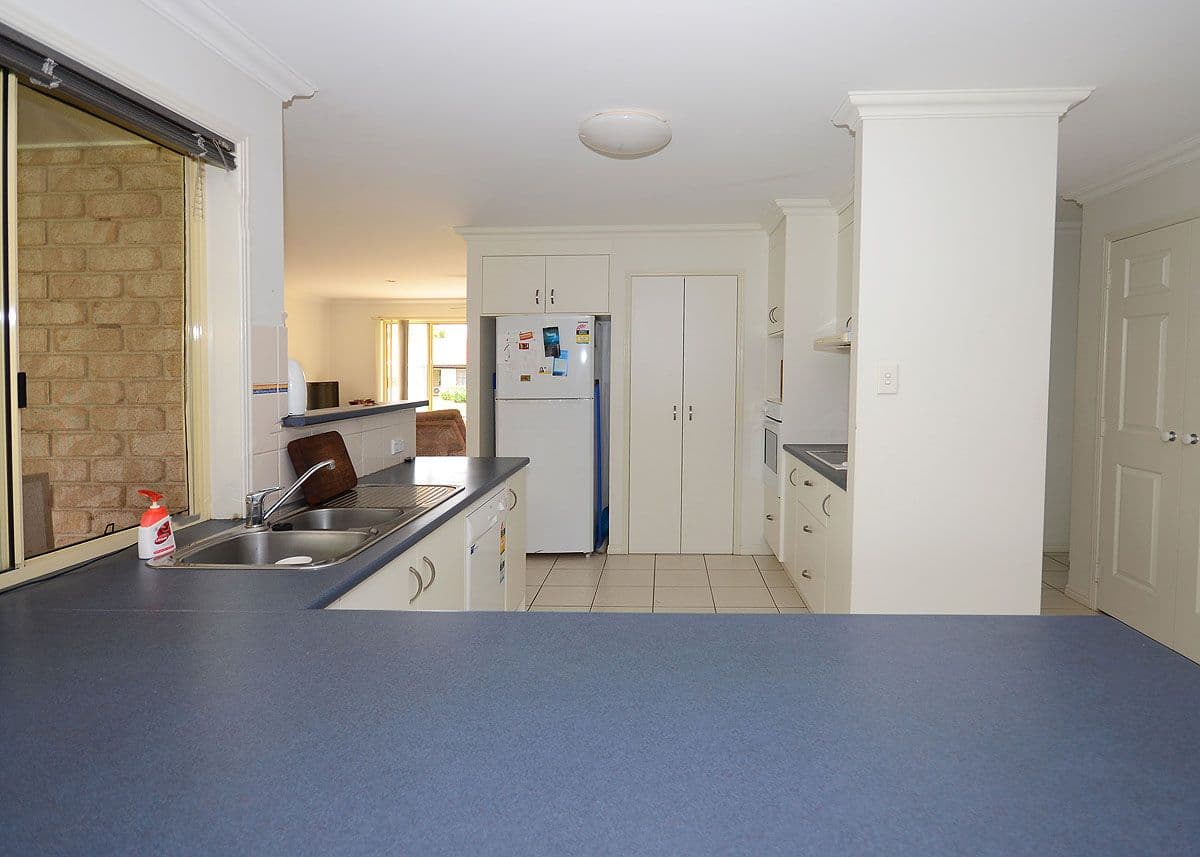 15 Durham Court, KAWUNGAN QLD 4655, Kawungan - Thumbnail 4