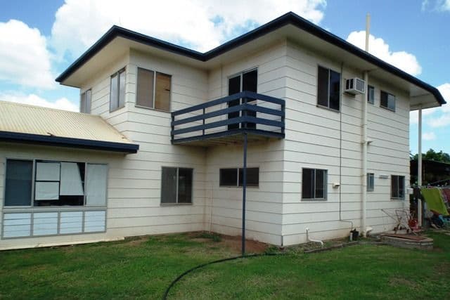 2 Church Street, BLUFF QLD 4702, Bluff - Thumbnail 2