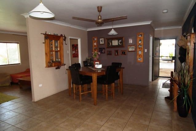 2 Church Street, BLUFF QLD 4702, Bluff - Thumbnail 5