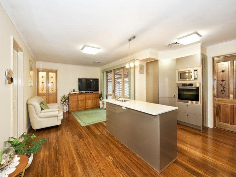 49 Virginia Crescent, BUNDOORA VIC 3083, Bundoora - Thumbnail 3
