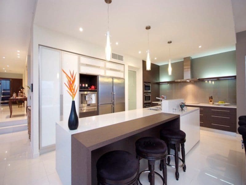 105 Summerhill Drive, City View, MOOROOBOOL QLD 4870, Mooroobool - Thumbnail 4
