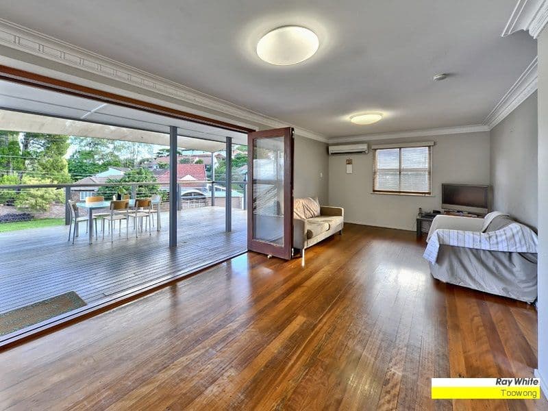3 Todd Street, TARINGA QLD 4068, Taringa - Thumbnail 3