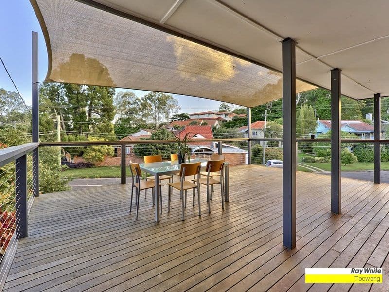 3 Todd Street, TARINGA QLD 4068, Taringa - Thumbnail 2