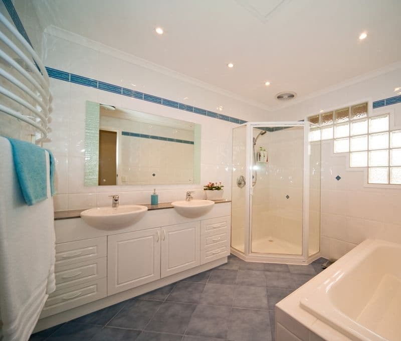 7 Rebecca Close, WHEELERS HILL VIC 3150, Wheelers Hill - Thumbnail 8