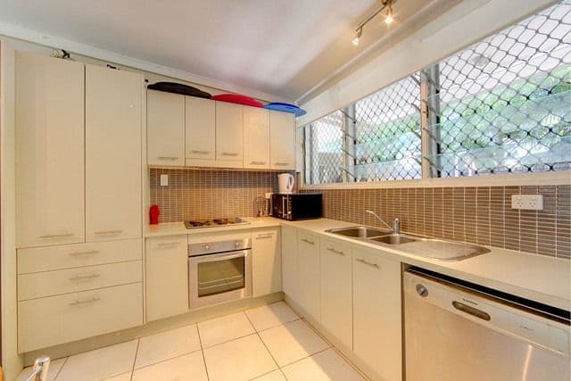 53 Princes Road, HYDE PARK QLD 4812, Hyde Park - Image 1