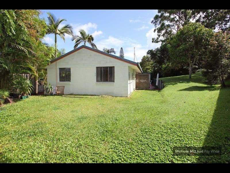 10 Dulhunty Street, CHAPEL HILL QLD 4069, Chapel Hill - Thumbnail 2
