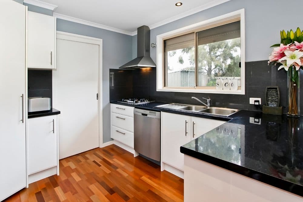 4 Rio Court, FERNTREE GULLY VIC 3156, Ferntree Gully - Thumbnail 3