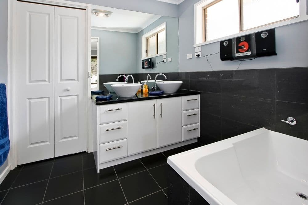 4 Rio Court, FERNTREE GULLY VIC 3156, Ferntree Gully - Thumbnail 5