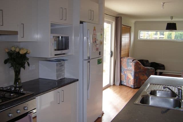 10 Burrows Court, ORANGE NSW 2800, Orange - Thumbnail 2
