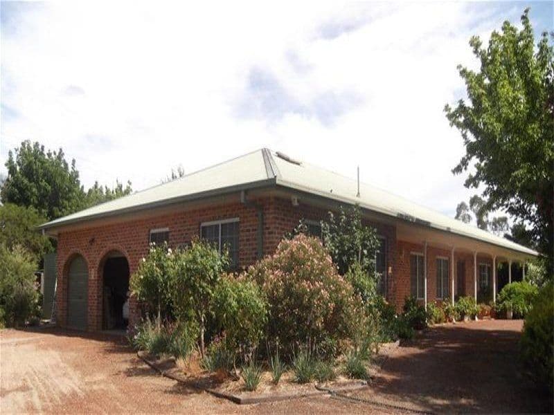 44 Dawson Drive, COWRA NSW 2794, Cowra - Image 1