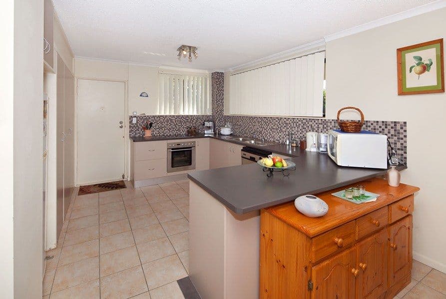 39 Madang Crescent, RUNAWAY BAY QLD 4216, Runaway Bay - Thumbnail 6