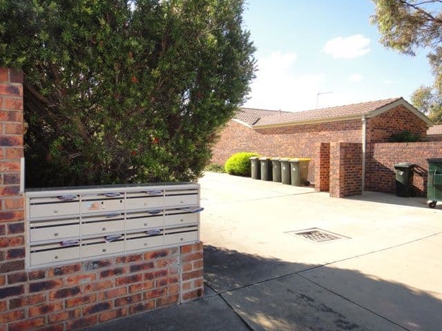 5/12 Blackett Crescent, GREENWAY ACT 2900, Greenway - Image 1