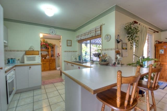 16 Mirage Street, BRASSALL QLD 4305, Brassall - Thumbnail 4