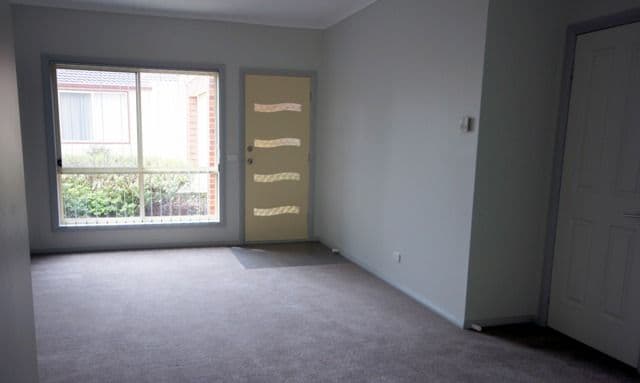 Unit 2, 11 Smethurst Avenue, PAKENHAM VIC 3810, Pakenham - Thumbnail 6