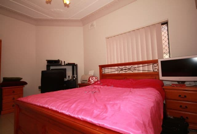 23 Greenacre Road, GREENACRE NSW 2190, Greenacre - Thumbnail 5