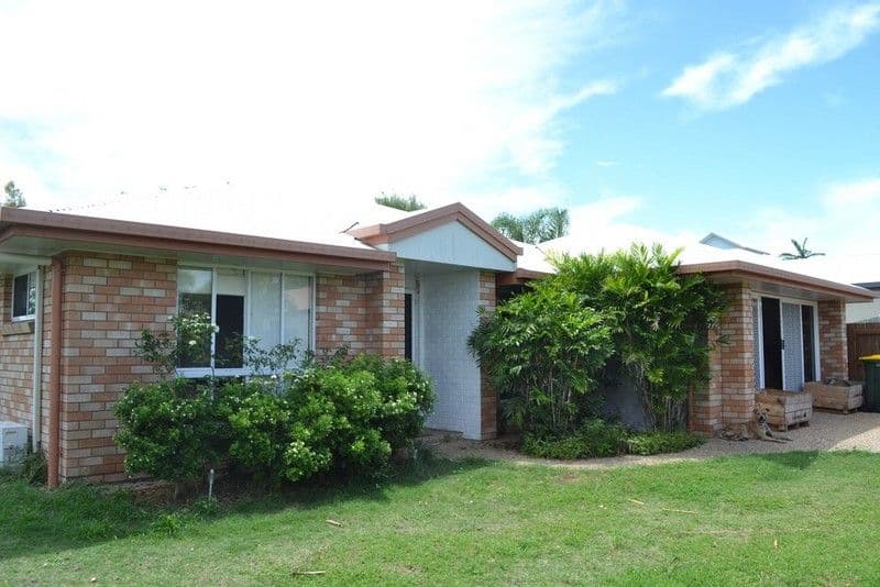 7 Booth Court, COOEE BAY QLD 4703, Cooee Bay - Image 1