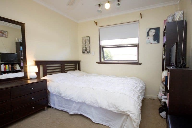 18  Daly Crescent, WEST LAKES SHORE SA 5020, West Lakes Shore - Thumbnail 4