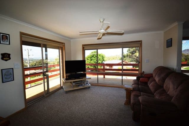 42 Monash Drive, SEYMOUR VIC 3660, Seymour - Thumbnail 6